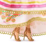 Mattel Barbie Signature Dia De Muertos 2025 -  Puppe in einem cremefarbenen Rüschenkleid 