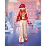 Mattel Barbie Signature My Scene Barbie-Sammlerpuppe  mit von der Jahrtausendwende inspirierten Outfit