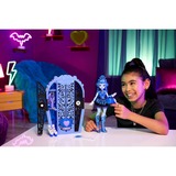 Mattel Monster High Skulltimate Secrets Abbey Bominable, Puppe mit mehr als 19 Überraschungen
