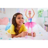 Mattel Barbie Dreamtopia Zauberlicht Ballerina mit Leucht-Kleid, Puppe 