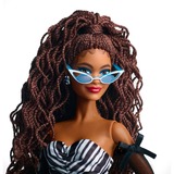 Mattel Barbie Signature Sammelpuppe zum 65. Jubiläum mit braunen Haaren und schwarz-weißer Robe