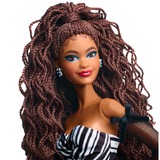 Mattel Barbie Signature Sammelpuppe zum 65. Jubiläum mit braunen Haaren und schwarz-weißer Robe