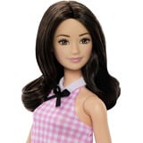 Mattel Barbie Fashionistas Puppe mit schwarzen Haaren und rosa Gingham-Kleid 