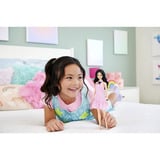 Mattel Barbie Fashionistas Puppe mit schwarzen Haaren und rosa Gingham-Kleid 