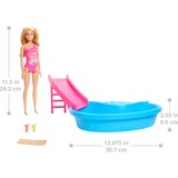 Mattel Barbie Pool mit Puppe mit Pool, Rutsche, Handtuch und Accessoires