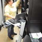 Ergotron Neo-Flex Laptop Wagen, Trolley grau, für Laptops 13" - 17"