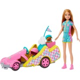 Mattel Barbie Stacie Go-Kart, Puppe mit Hündchen, Zubehör und Stickerbogen