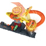 Hot Wheels City Pizza-Kobra-Angriff-Spielset mit Spielzeugauto im Maßstab 1:64, Rennbahn inkl. 1 Spielzeugauto