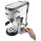 DeLonghi Dedica Style EC 685.W, Espressomaschine weiß/silber (glänzend)